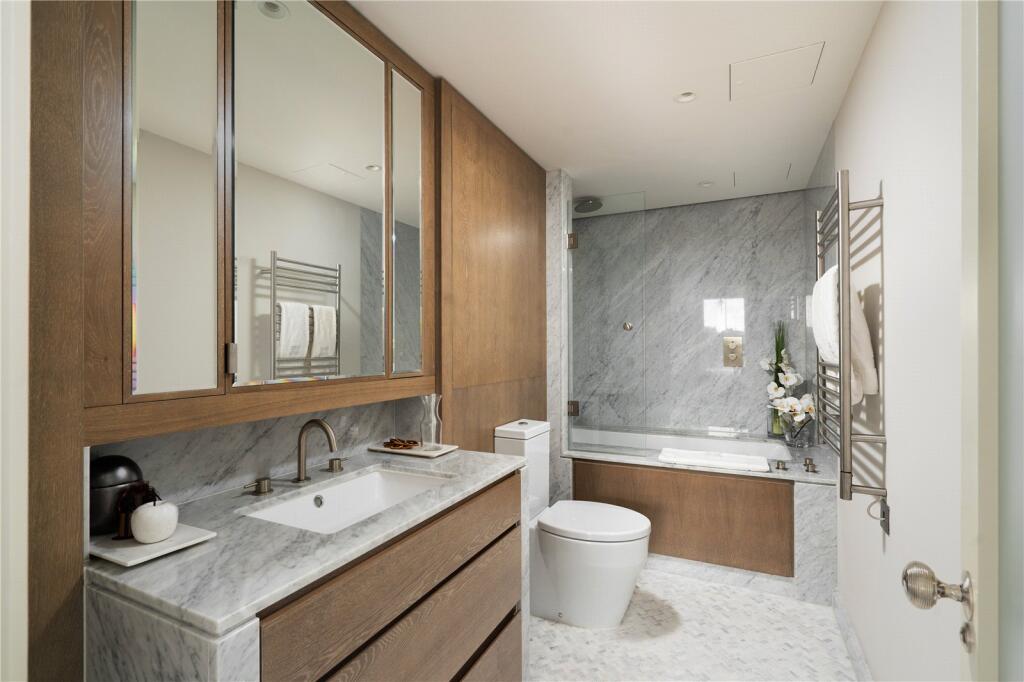 3 bedroom apartment for sale in Pont Street, Belgravia, London, SW1X